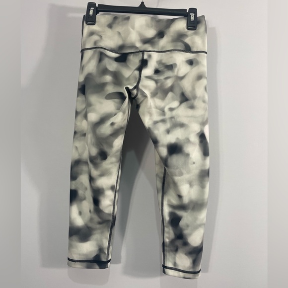 Adidas Climate Black, Grey, White Leggings, Small, wo pants, yoga, sleek, Women - Picture 2 of 5